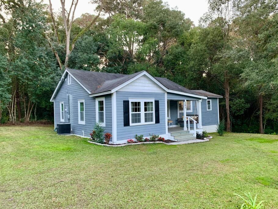 Honeycomb Gem, Beautifully Designed & Near Downtown Thomasville Exterior photo