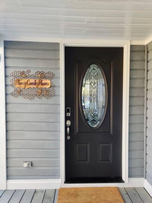 Honeycomb Gem, Beautifully Designed & Near Downtown Thomasville Exterior photo